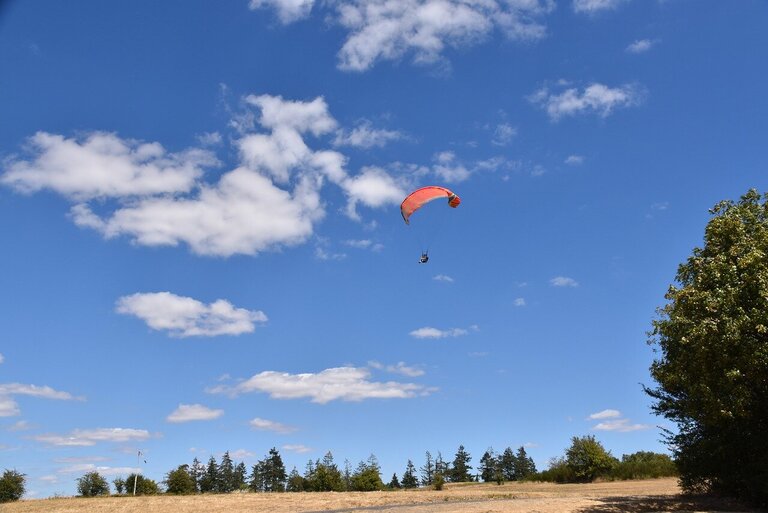 paragliding_2.jpg  